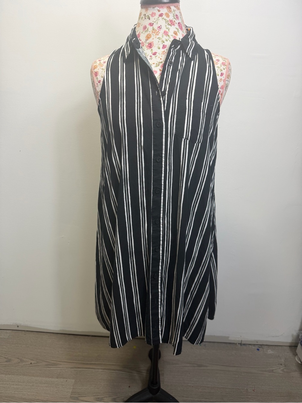 Banana Republic Black and White Striped Sleeveless Dress